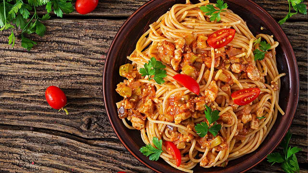 spaghetti Bolognese: How to prepare the recipe easily? | Sibeti US