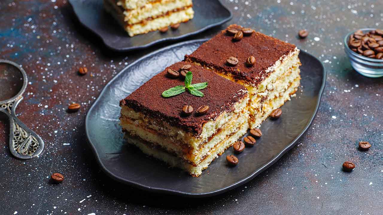 How to make easy tiramisu with mascarpone cheese? 